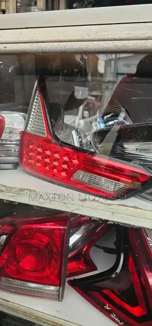 Boot Light Honda Vezel 2016 With Clear Reverse Light