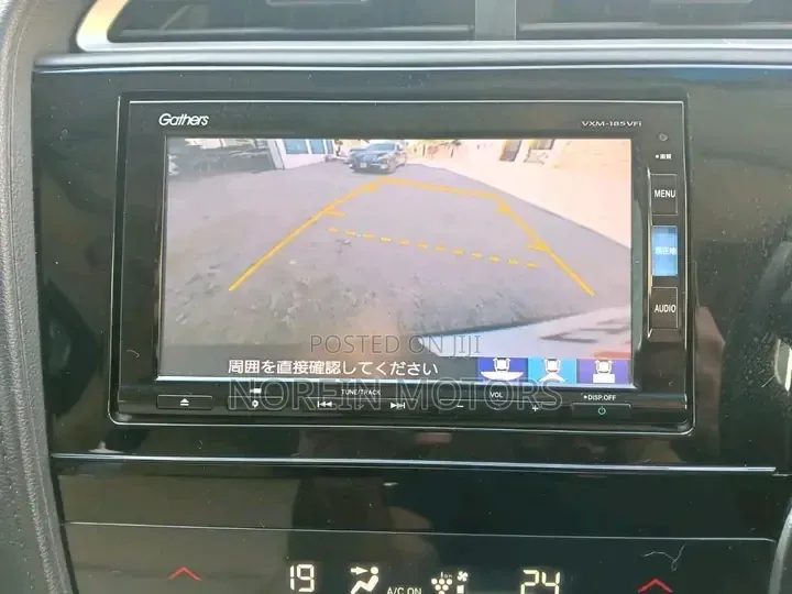 Honda Fit Shuttle 1.5 Hybrid 4WD 2019 Blue