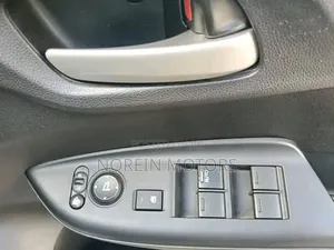 Honda Fit Shuttle 1.5 Hybrid 4WD 2019 Blue