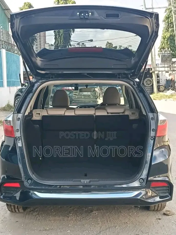 Honda Fit Shuttle 1.5 Hybrid 4WD 2019 Blue