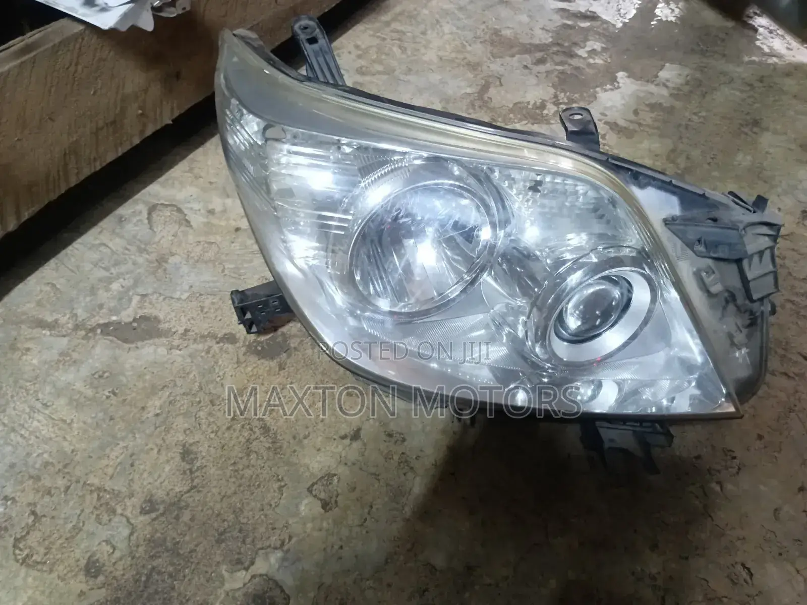 Headlight Prado J150 2010 Non Xenon