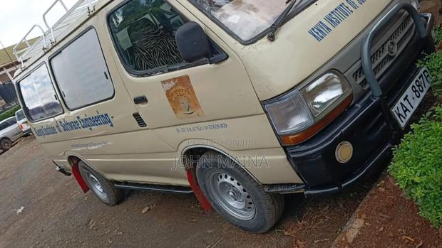 Toyota HiAce 1998 Beige - thumbnail 3
