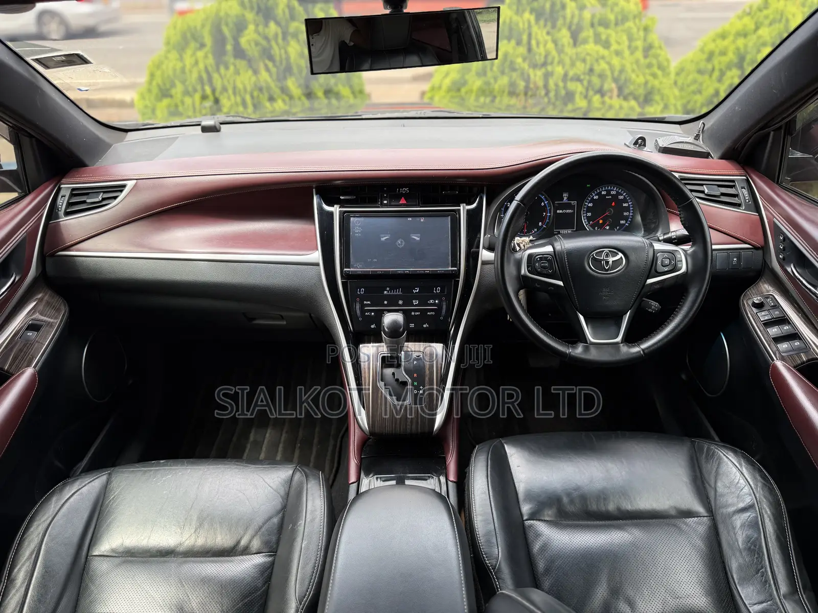 Toyota Harrier 2.0 2014 Black