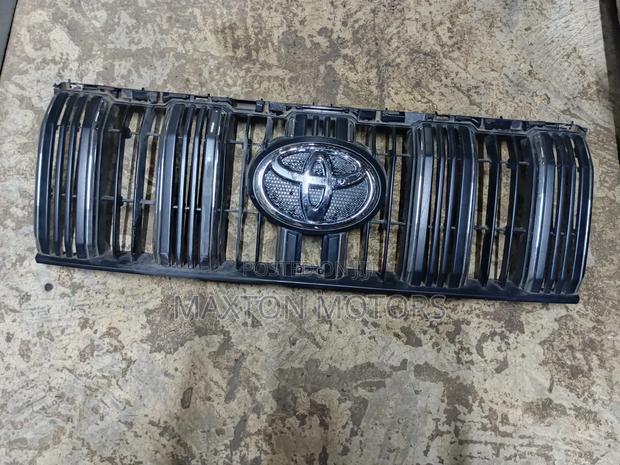 Front Grille Prado 2010