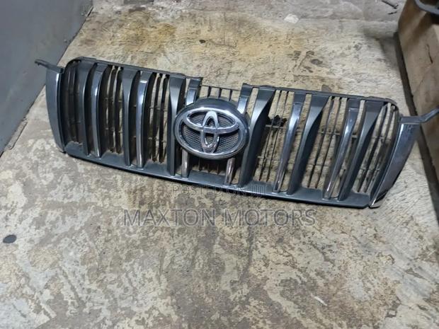 Front Grille Prado 2010 - thumbnail 2
