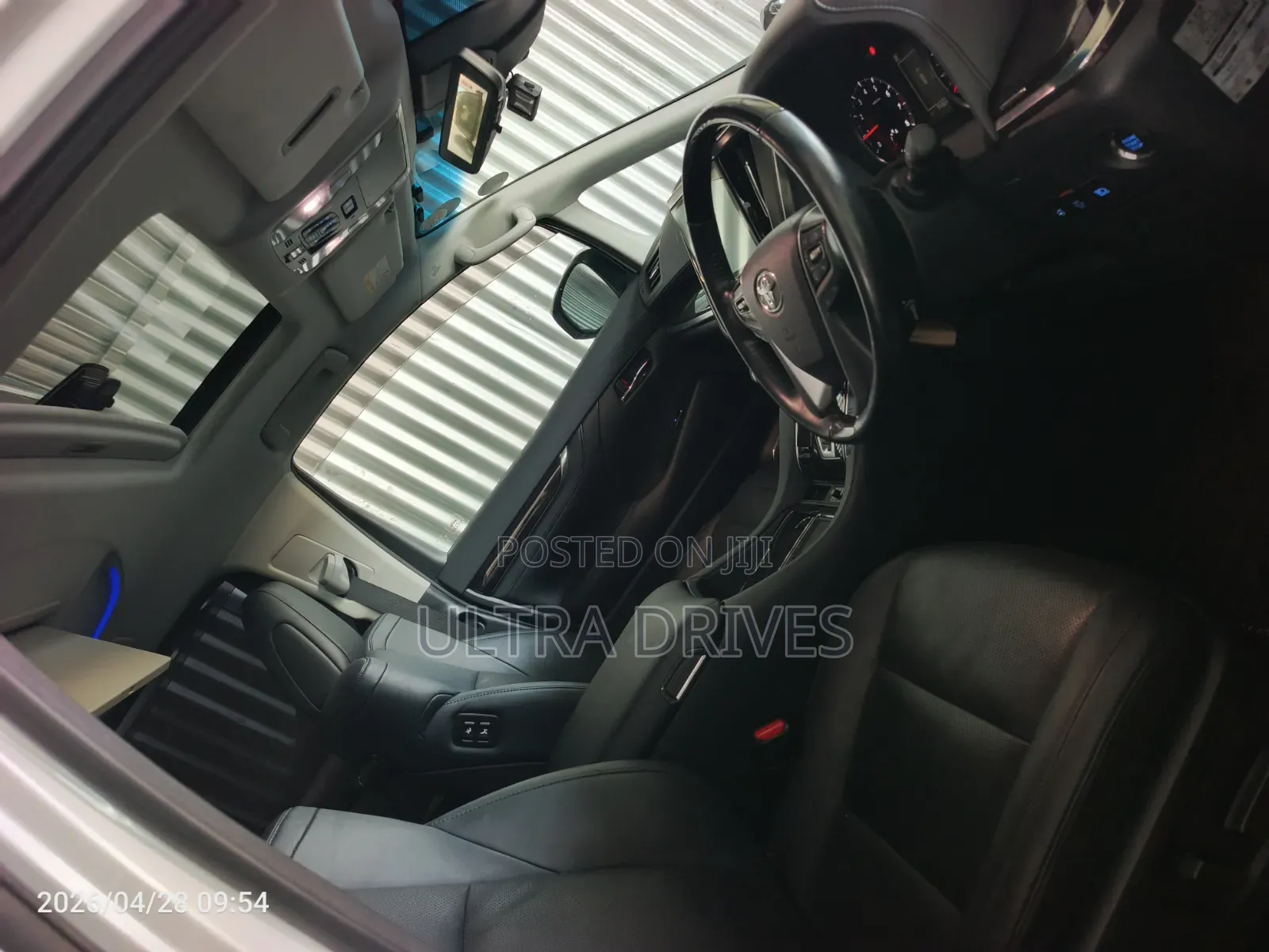 Toyota Alphard 2019 White