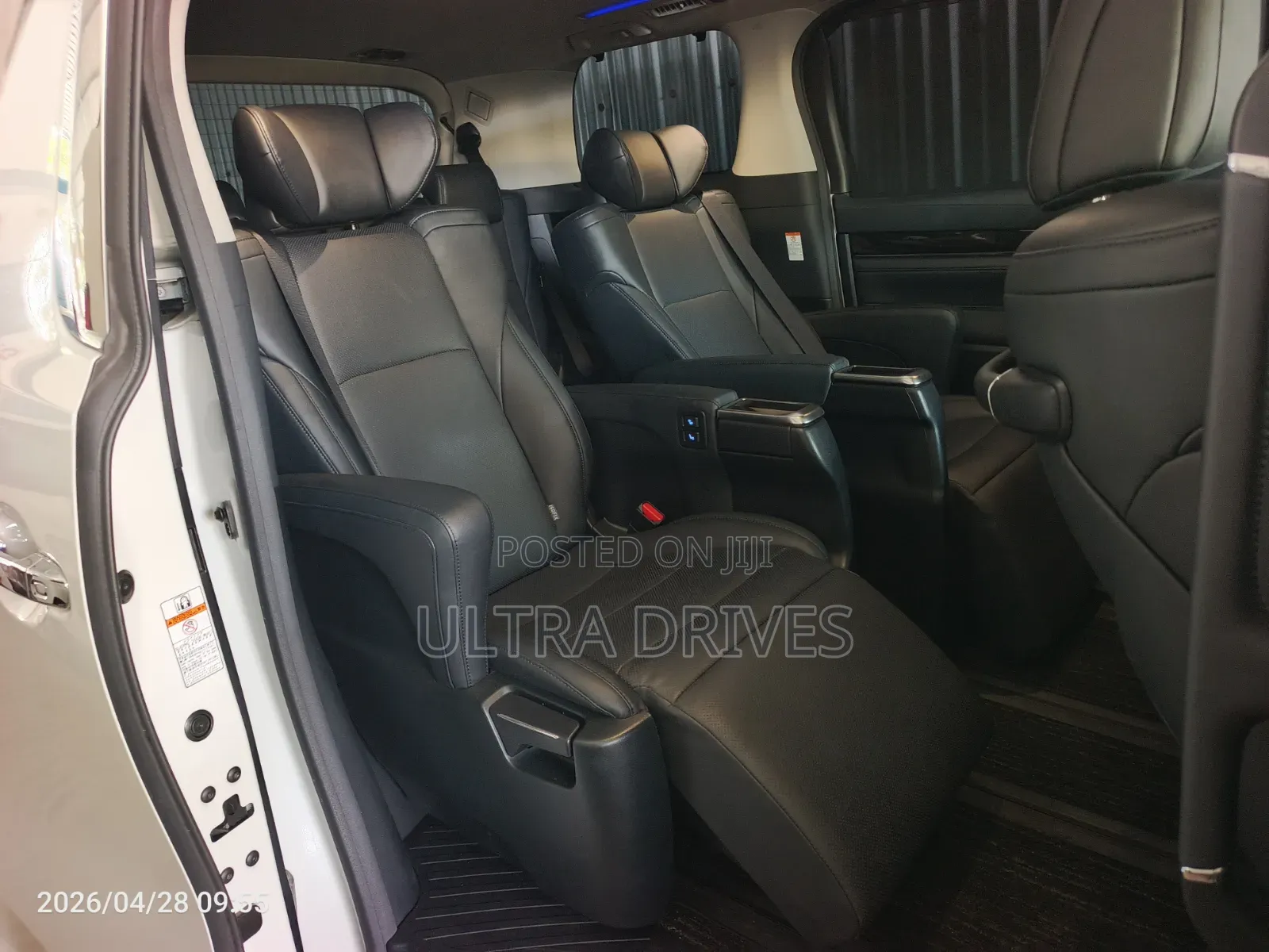 Toyota Alphard 2019 White