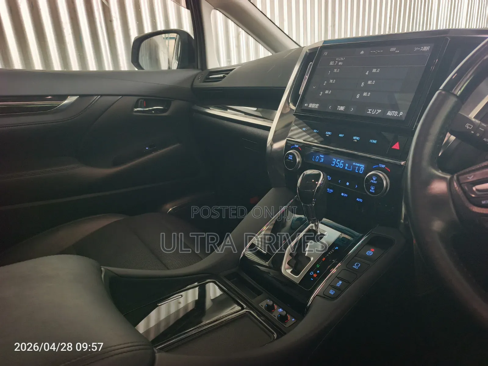 Toyota Alphard 2019 White