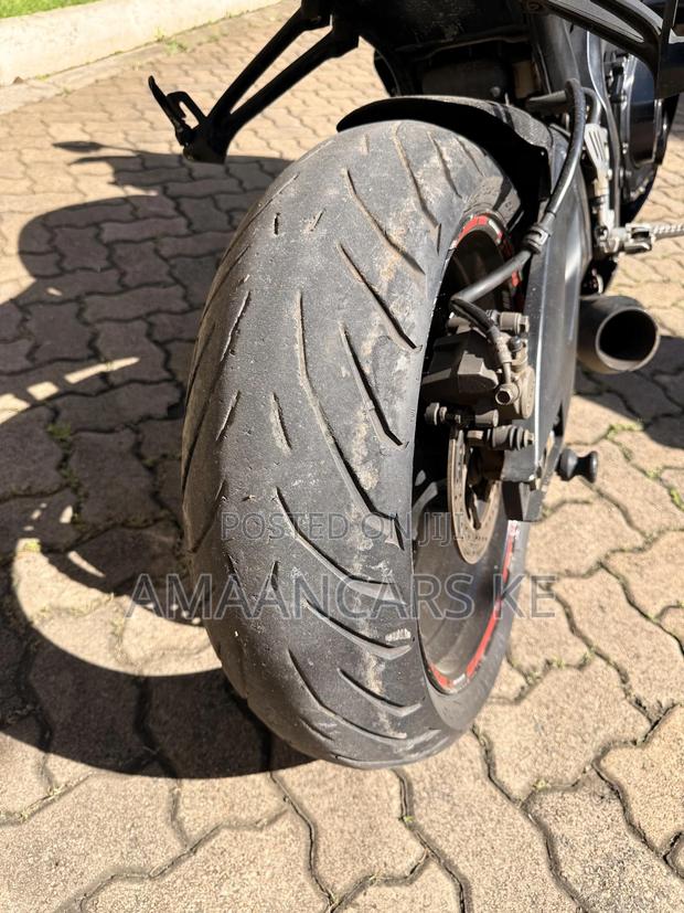 Suzuki GSX-R 2012 Black - thumbnail 13