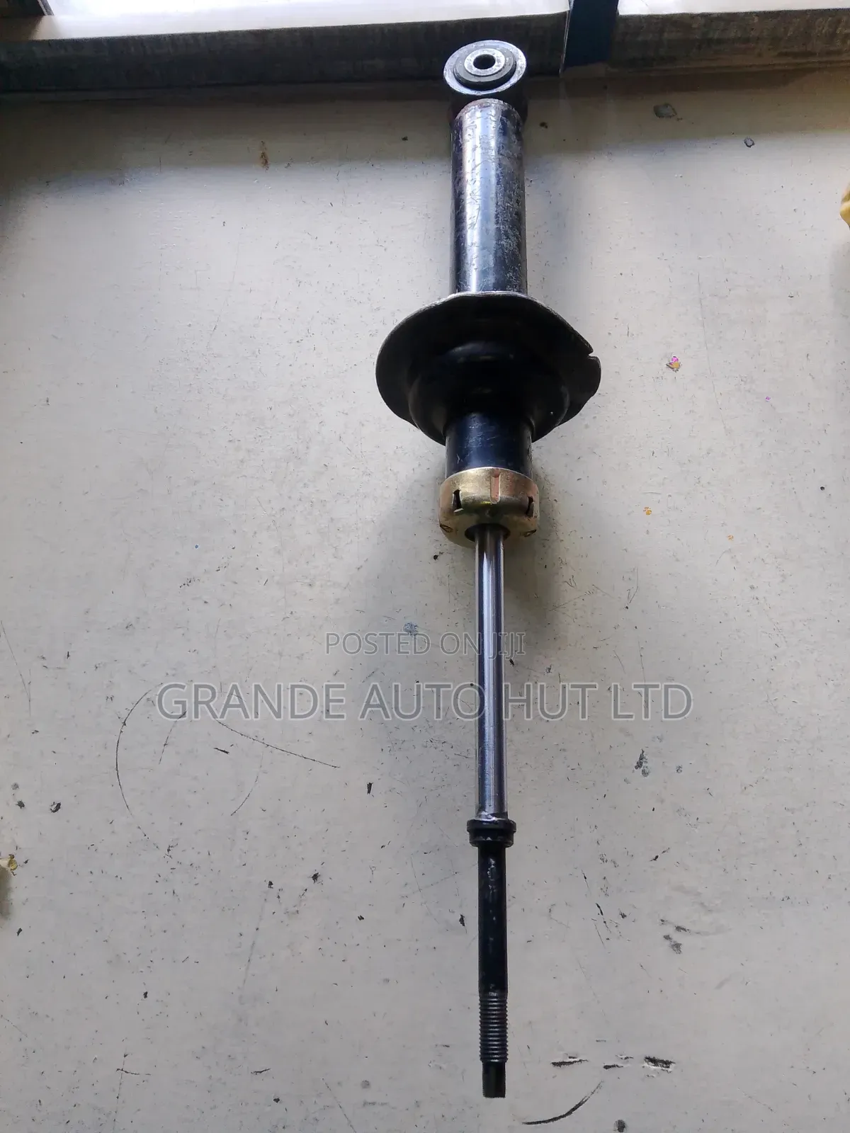 Rear Shock Absorbers Nissan B14 Bluebird