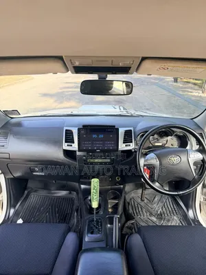 Toyota Hilux 3.0 D-4D 4x4 2015 White
