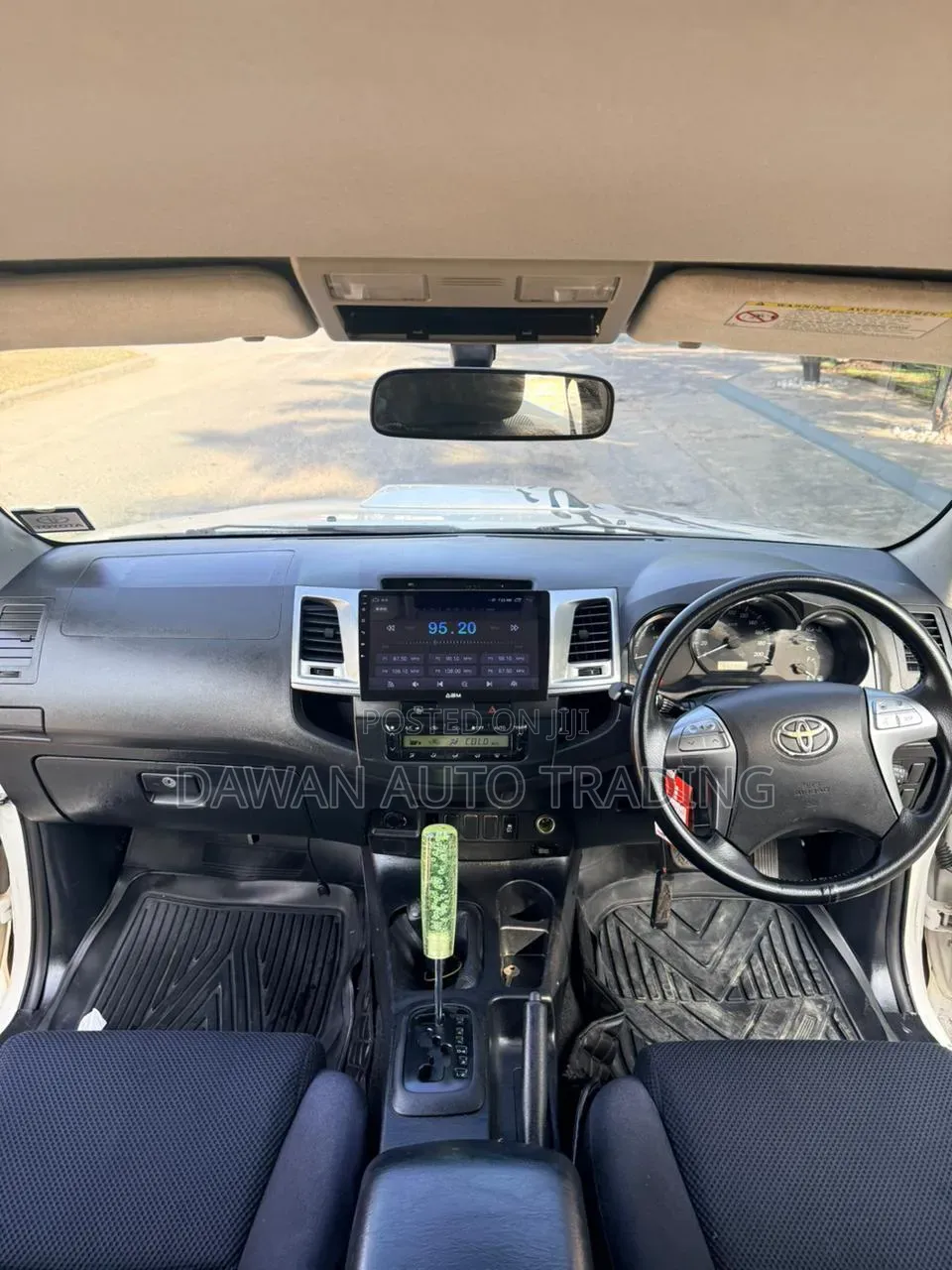 Toyota Hilux 3.0 D-4D 4x4 2015 White