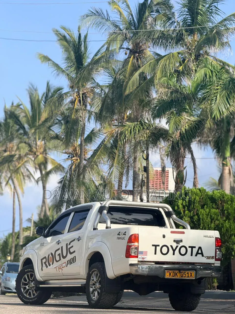 Toyota Hilux 3.0 D-4D 4x4 2015 White