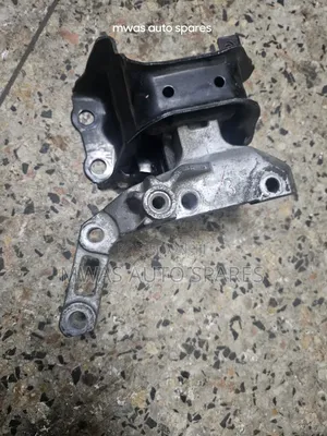 Nissan March Engine Mountain