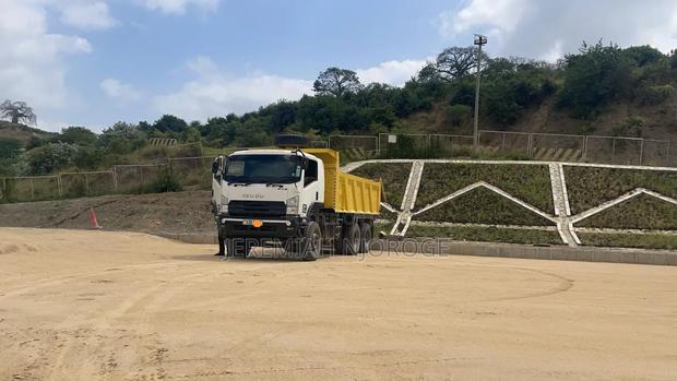 Isuzu Tipper FVZ