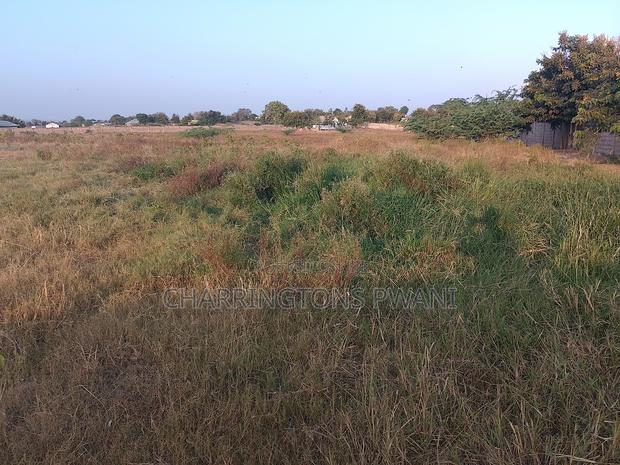 5 Acre Commercial/Industrial Plot| Fenced | Mariakani - thumbnail 4
