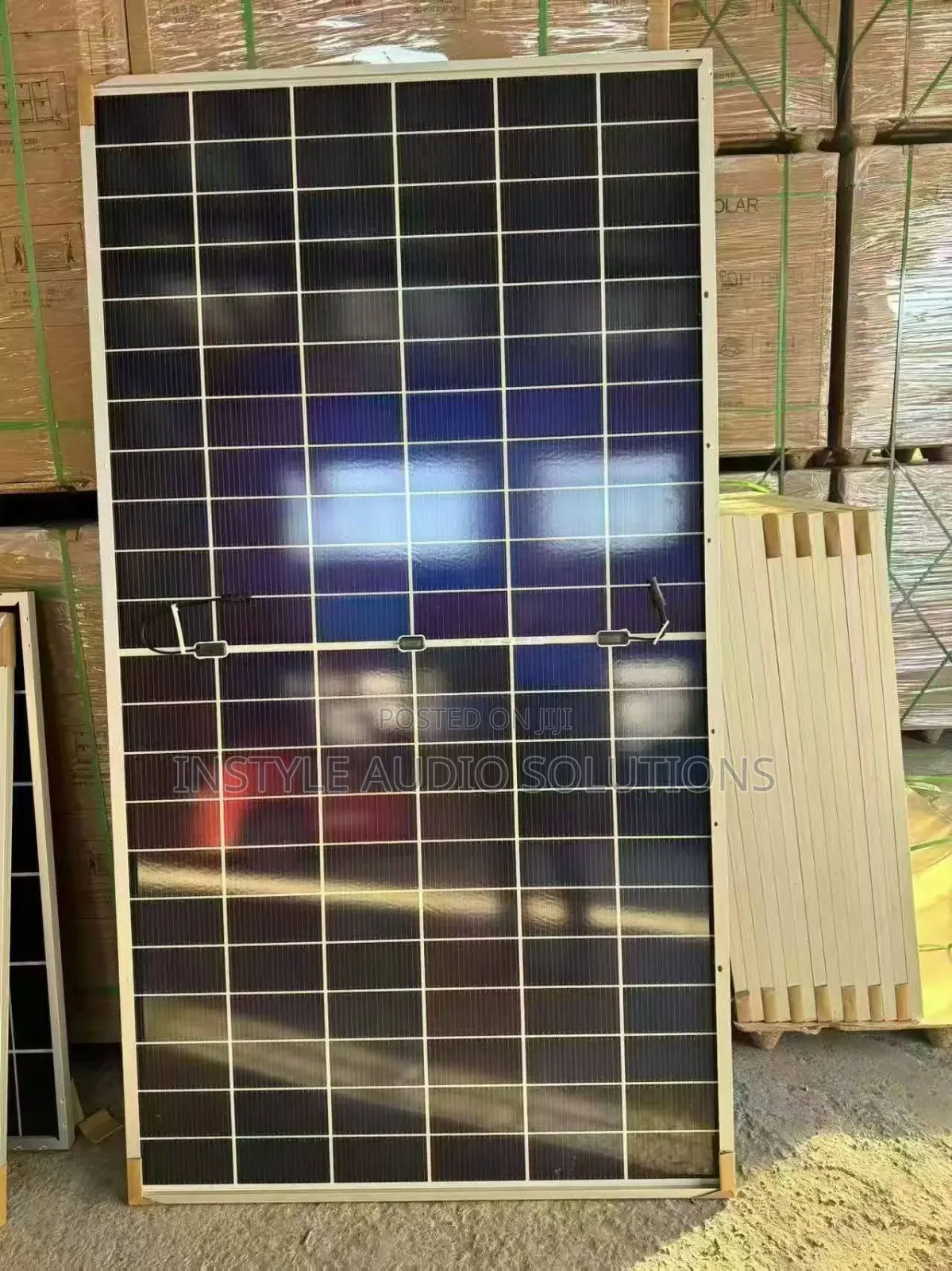 590w - 49v Jinko Monocrystalline All Weather Solar Panel