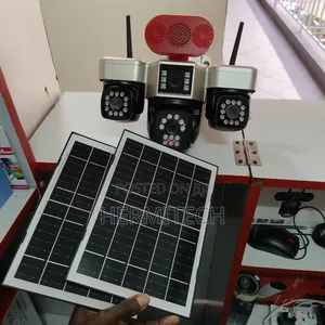 High Quality 4lens CCTV Surveillance Camera Dua Panel Solar Panels 4g