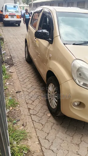Toyota Passo 2016 Beige