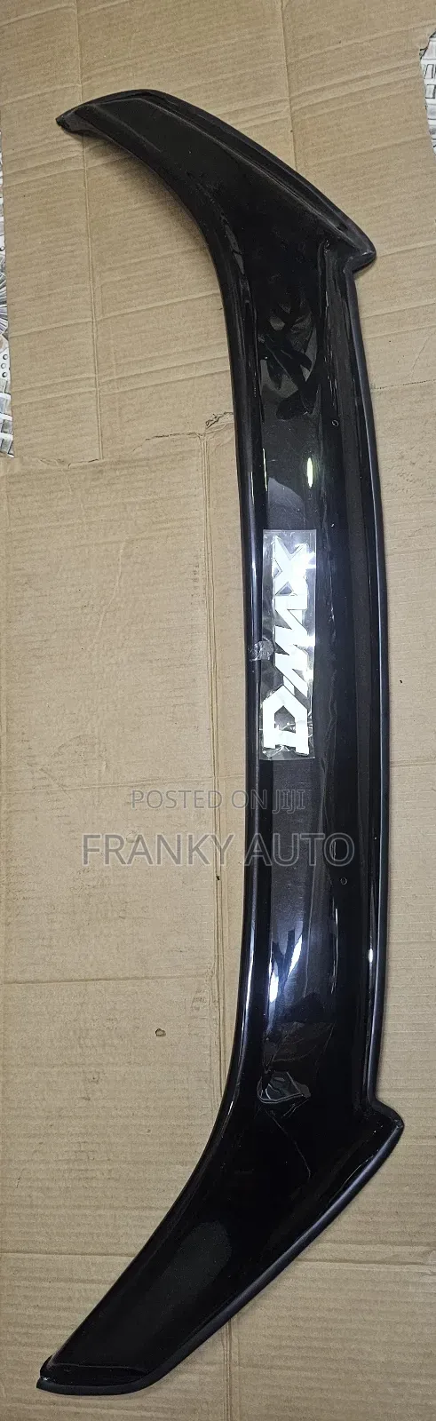 Bonnet Mate Dmax 2012