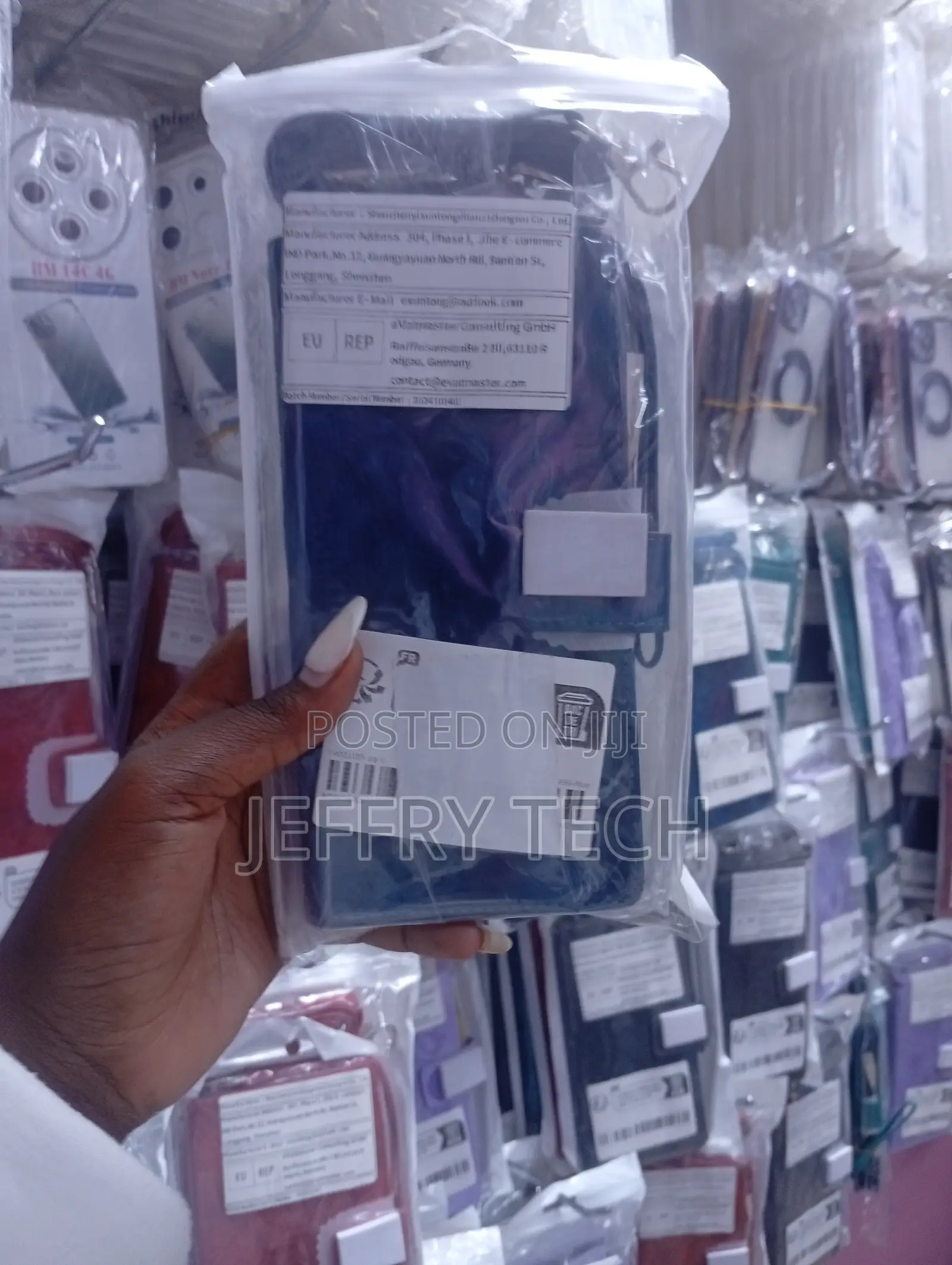 Phone Bag, Designed for Carrying a Smartphone and Small Essentials