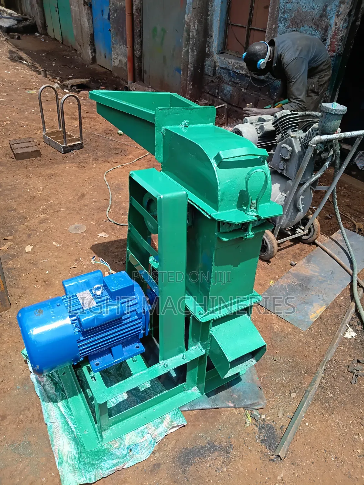 Charcoal Crusher Machine