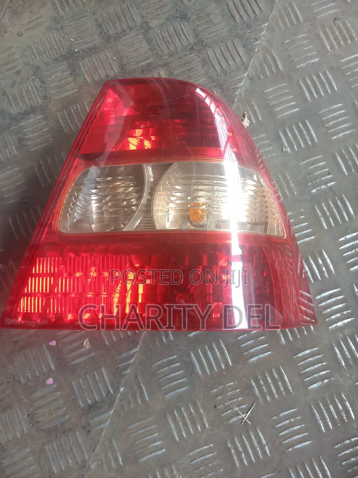 Nze 2002 Tailight