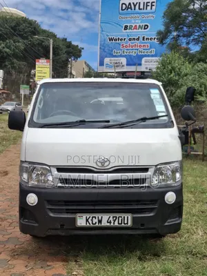 Toyota HiAce 2012 White