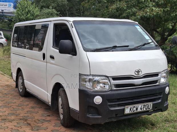 Toyota HiAce 2012 White - thumbnail 2