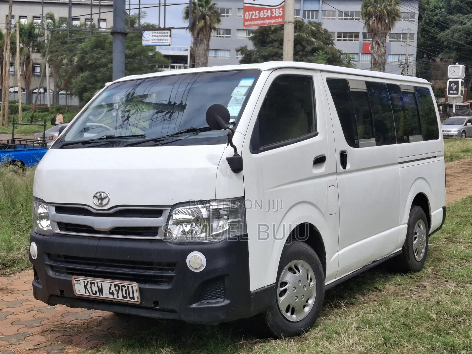 Toyota HiAce 2012 White