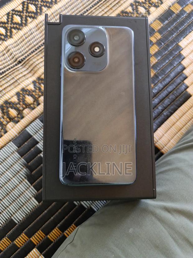 Tecno Spark 10 Pro 128 GB Black