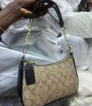Black Beige Ladies Leather Coach Bags With Adjustable Shoulder Strap