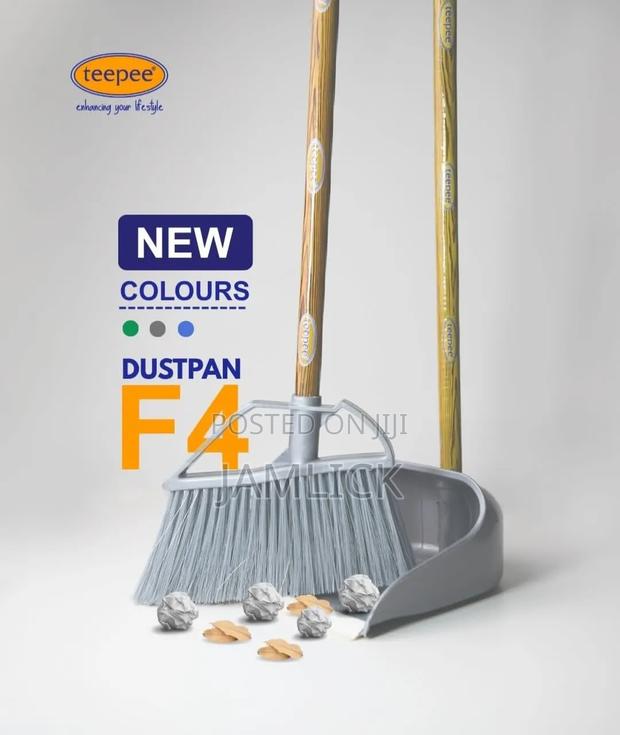 Teepee Stand-Up Dustpan Brush Set –B9 - main view