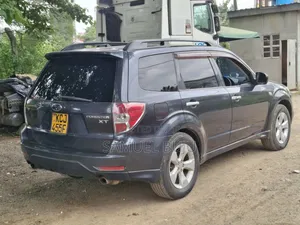 Subaru Forester 2010 Black