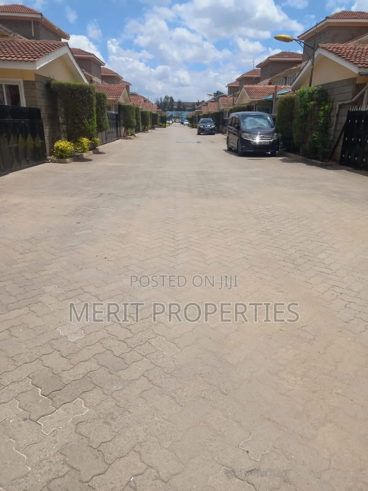 Furnished 3bdrm Maisonette in Muthama Heights, Hotel 67 Area for sale