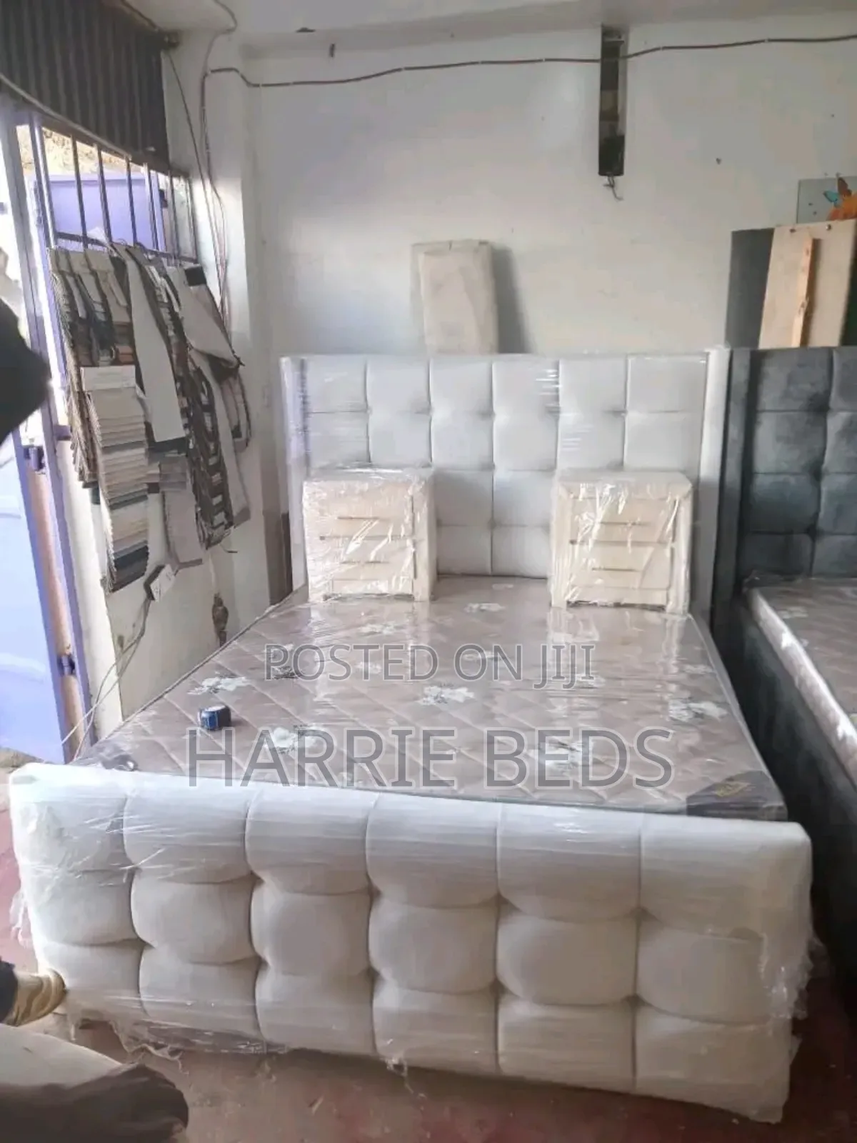 Classic Chesterfield Bed