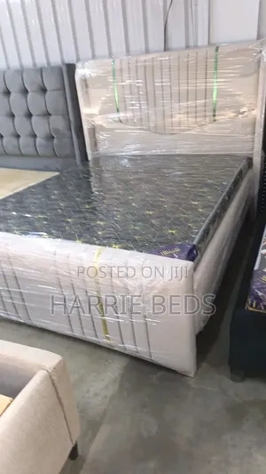 Modern Cheaster Bed Upholstery Bed