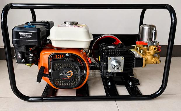 Heavy Duty Agricultural Engine Sprayer - thumbnail 2
