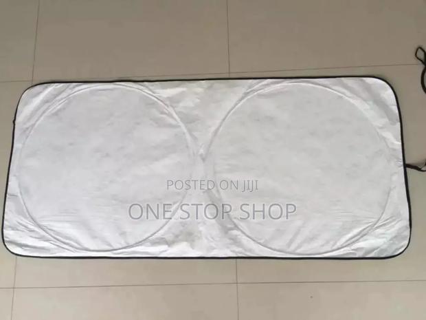 Double Circle Design Car Windshield Sunshade Designed to Protect Uv