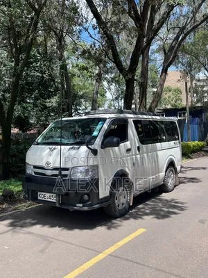 Toyota HiAce 2014 White