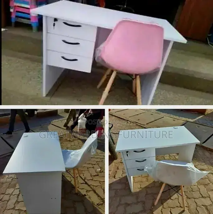 Eames Chair With Ergonomic Office Desk