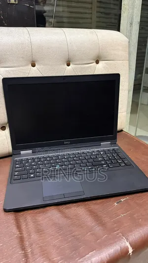 Laptop Dell Precision 3530 16GB Intel Core i7 SSD 256GB