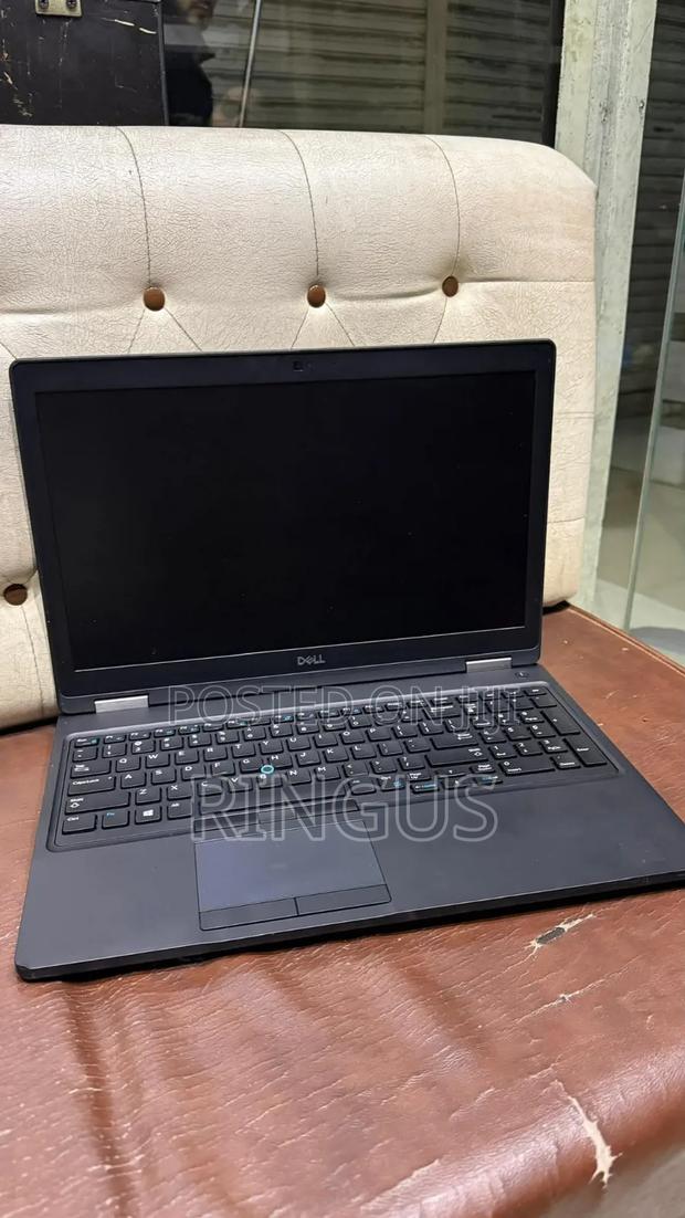 Laptop Dell Precision 3530 16GB Intel Core i7 SSD 256GB - thumbnail 5