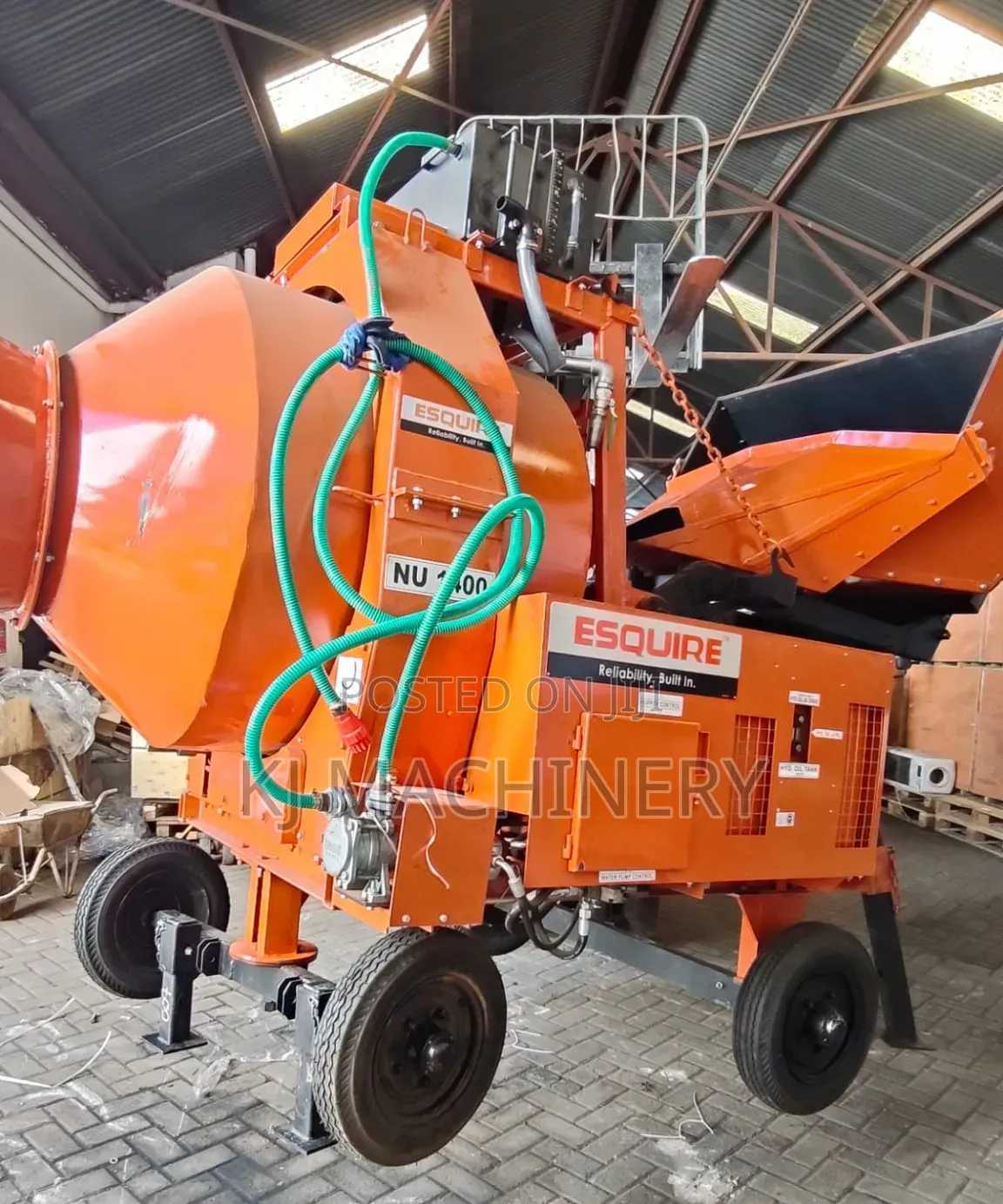 Self Loading Concrete Mixer