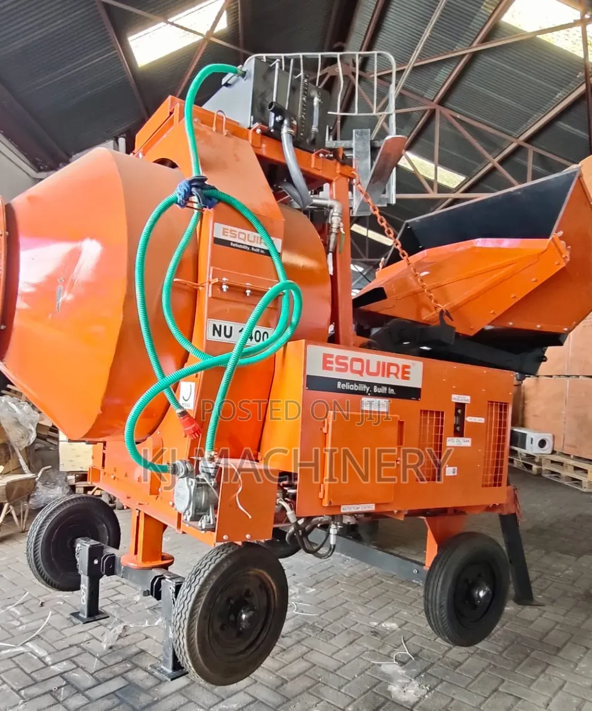 Self Loading Concrete Mixer