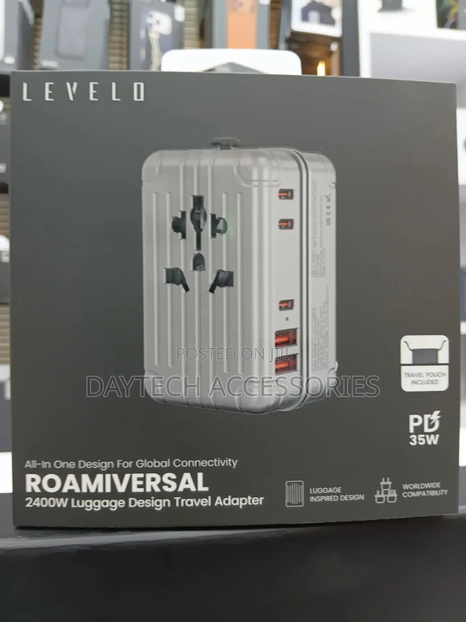 The Levelo Roamiversal Luggage Design Travel Adapter - 35w