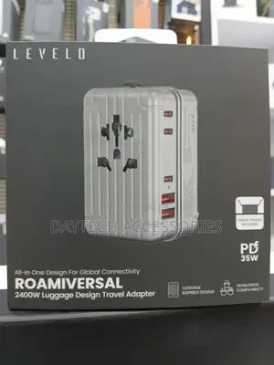 The Levelo Roamiversal Luggage Design Travel Adapter - 35w