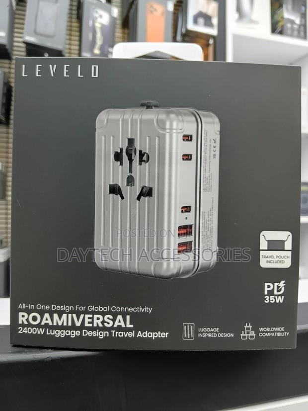 Levelo Roamiversal 35w Luggage Design Travel Adapter - Aluminum Silver