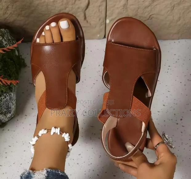 Round Toe Summer Flats - thumbnail 2