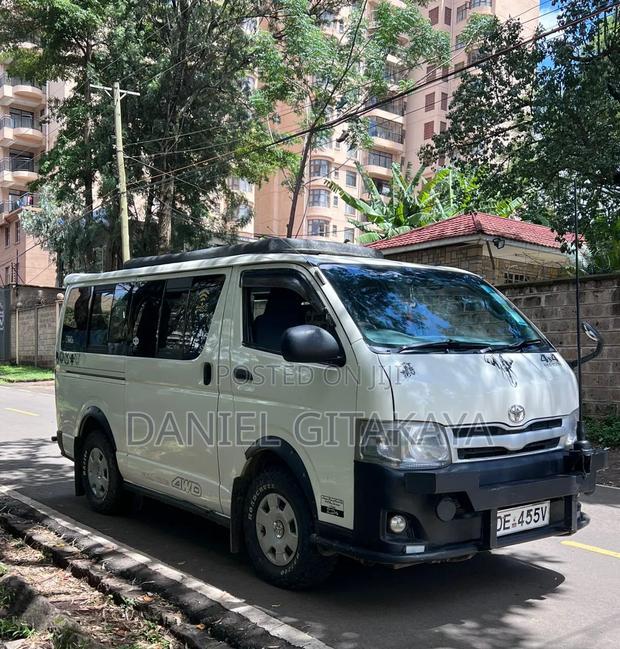 Toyota HiAce 2014 White - thumbnail 5